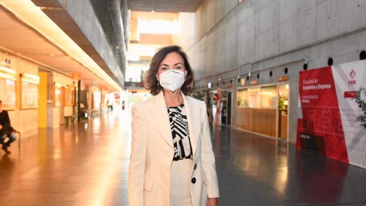 Carmen Calvo participó el viernes en el 'IX Workshop Políticas Públicas y Género' de la UMU