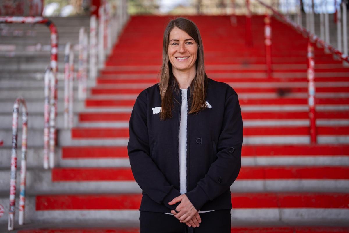 Marie-Louise Eta, primera mujer en convertirse en entrenadora de un equipo de la Bundesligaa