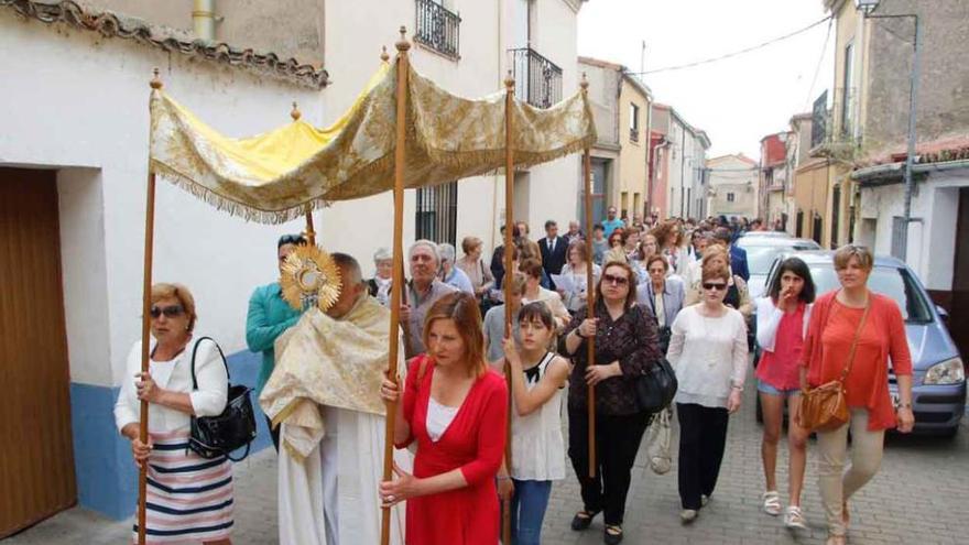 Las parroquias de Zamora celebran la procesión del Santísimo Sacramento