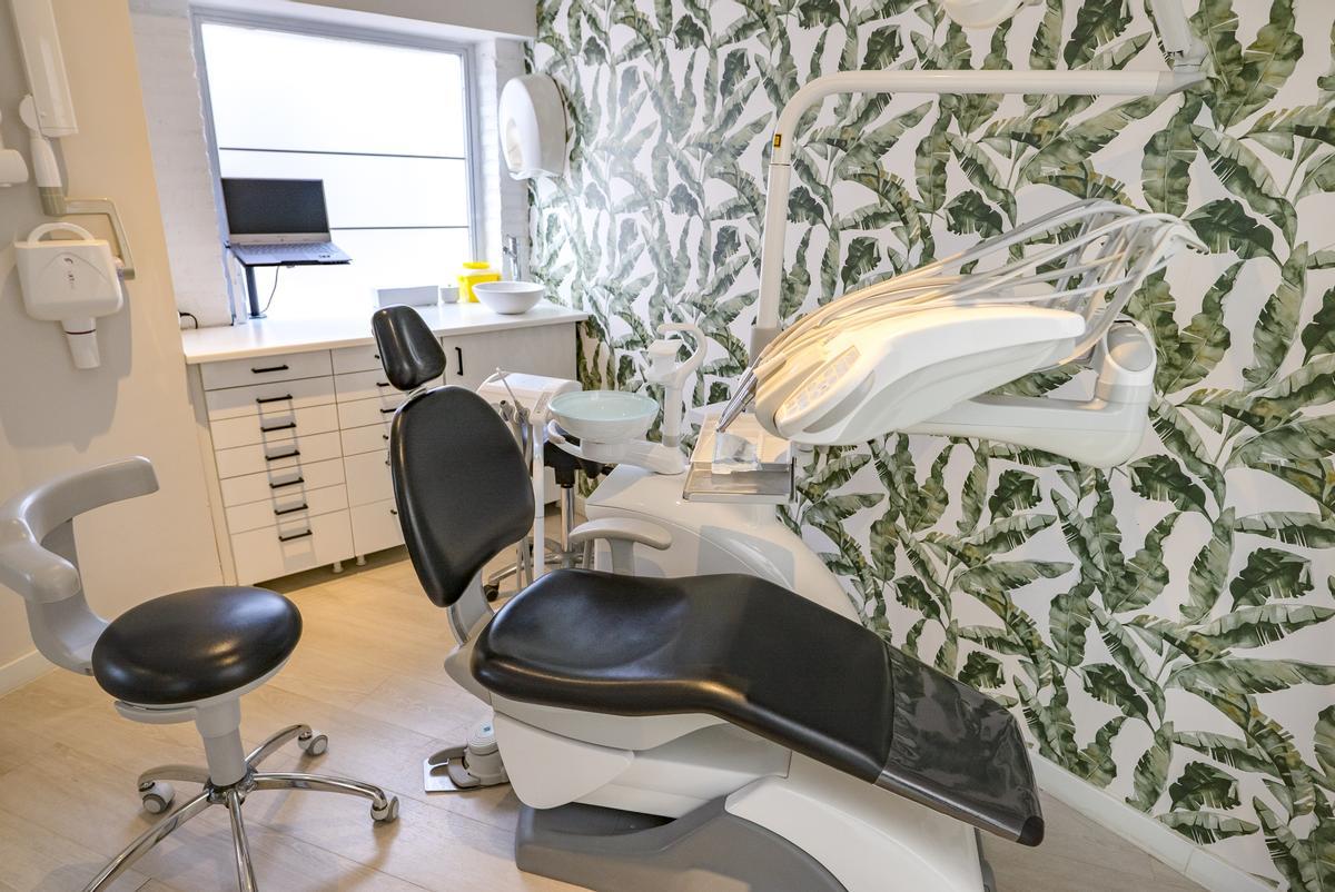 La salud, siempre por delante de la estética en esta clínica dental de Ibiza.