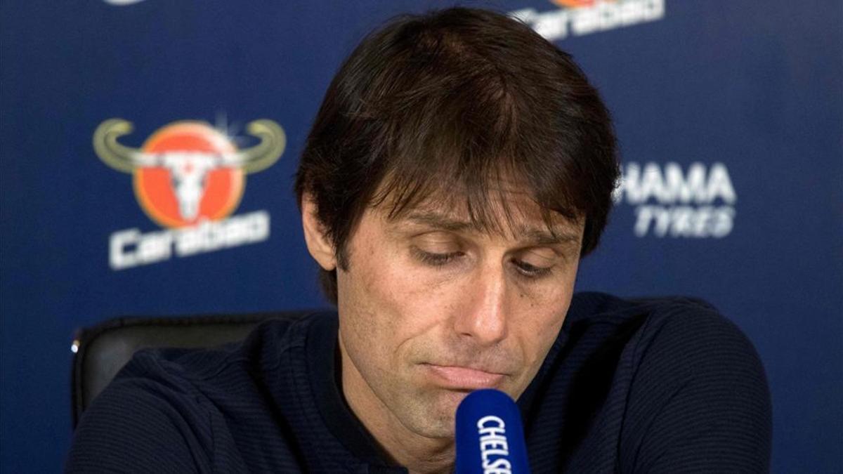 Antonio Conte durante una conferencia de prensa