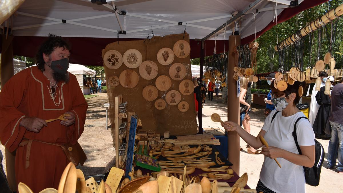 Monzón regresa al Medievo con la Feria de Artes y Oficios Tradicionales.