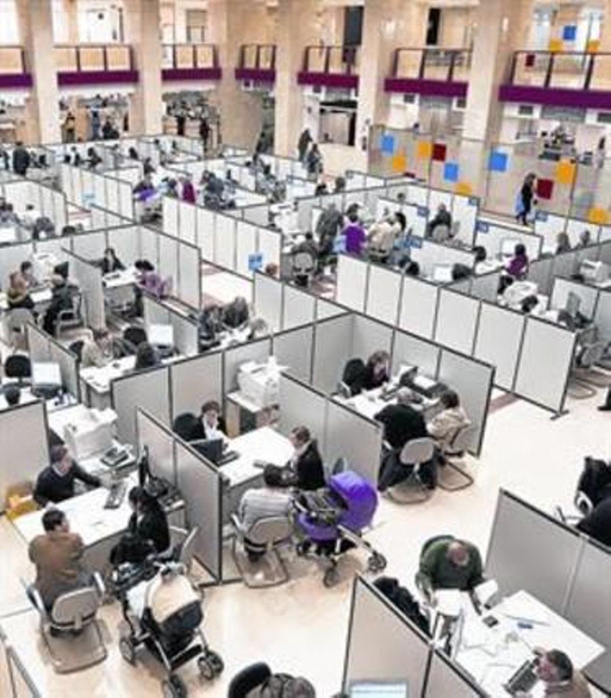 Una oficina de l’Agència Tributària a Madrid durant la campanya de la renda. Una oficina de l’Agència Tributària a Madrid durant la campanya de la renda.