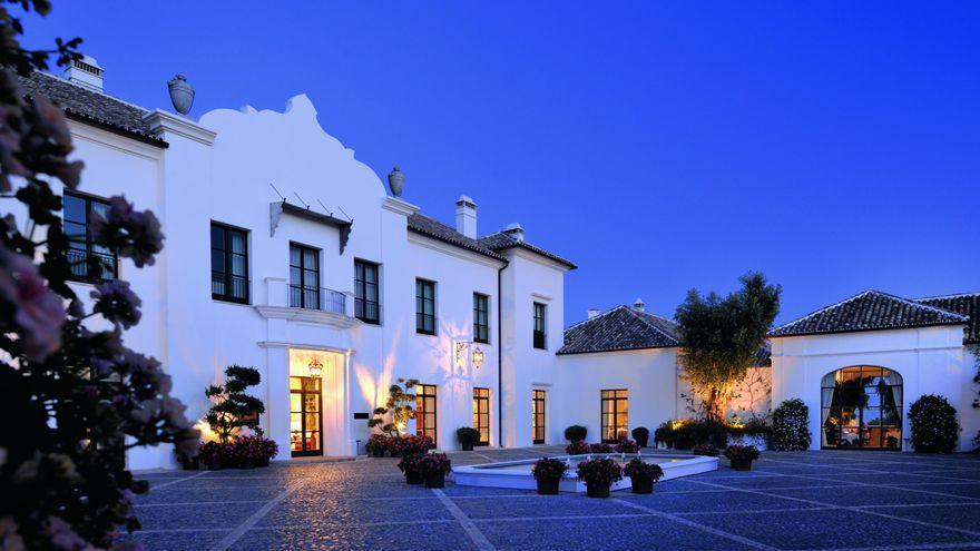 La entrada de la Finca Cortesín.