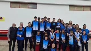Los palistas de la Ribera dominan en la Liga de Invierno con 40 medallas