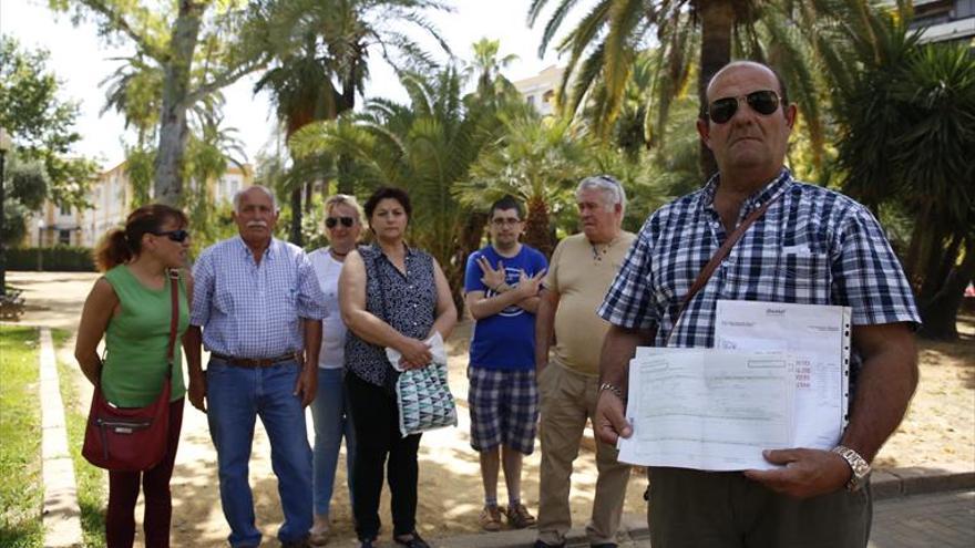 Afectados por el cierre de iDental en Córdoba comienzan a movilizarse