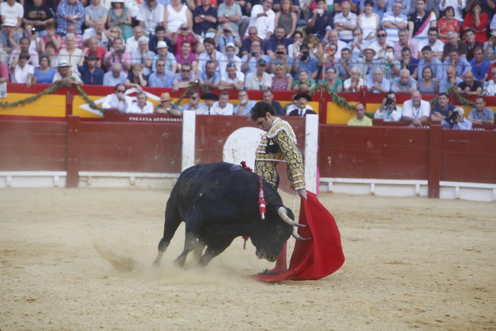 José Tomás y Manzanares salen por la puerta grande