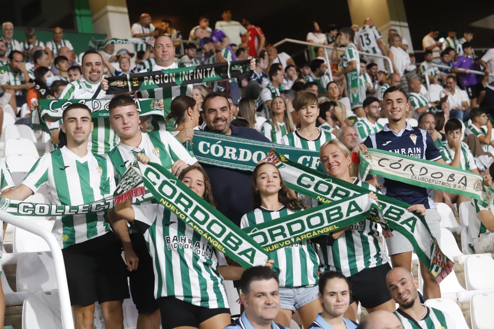 Córdoba CF-Racing de Santander | Las imágenes de la afición en El Arcángel