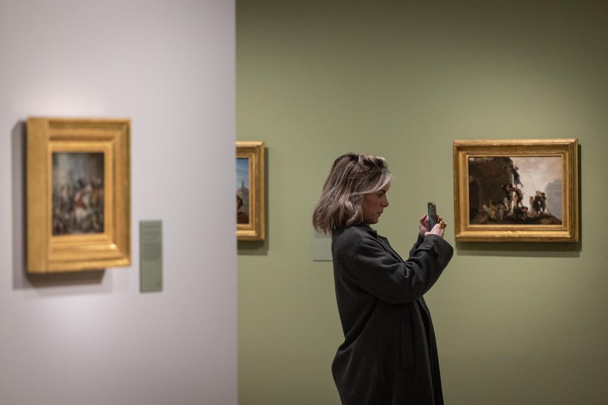 En imágenes | Las obras de Goya de la Fundación Ibercaja se 'refugian' por un tiempo en el Patio de la Infanta