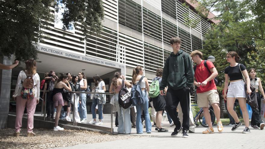 Notes de tall 2023: Matemàtiques i Medicina tornen a copar els primers llocs del rànquing