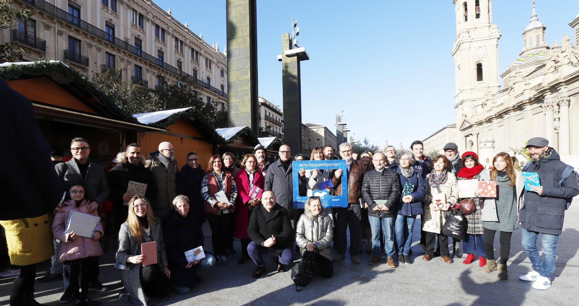 Inauguración Libros que importan en la Plaza del Pilar