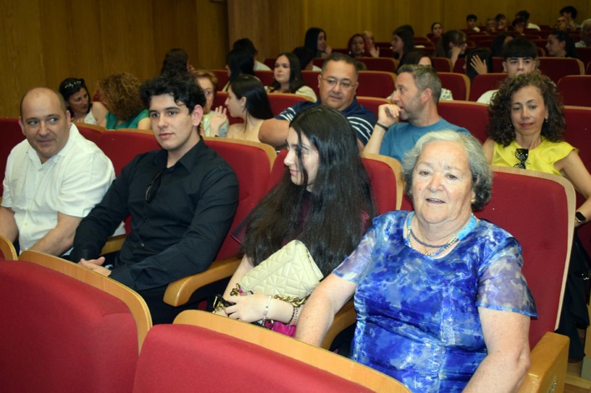 La fiesta de graduación de los alumnos del IES de Valga, en el Auditorio.