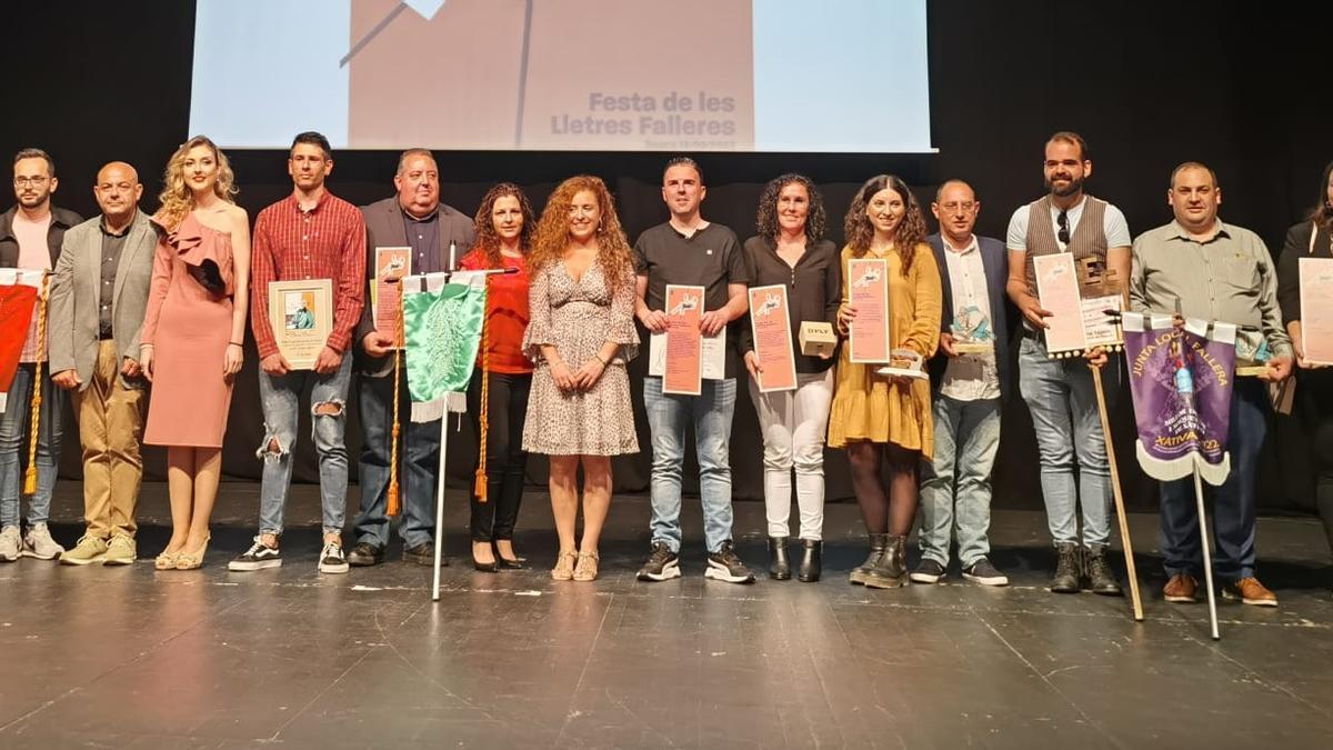 El premiats a la Festa de les Lletres Falleres.