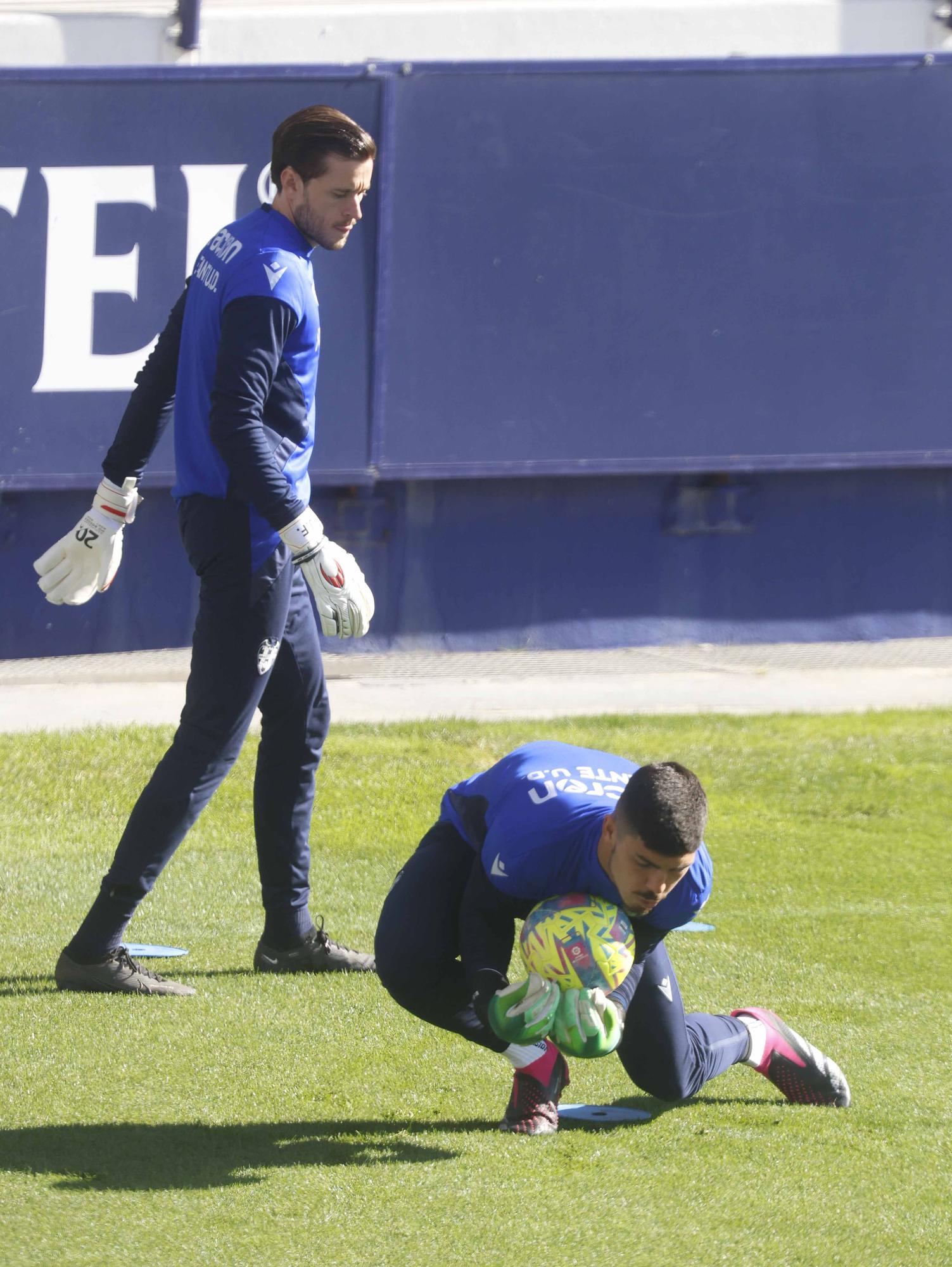 Sesión de entrenamiento del Levante UD