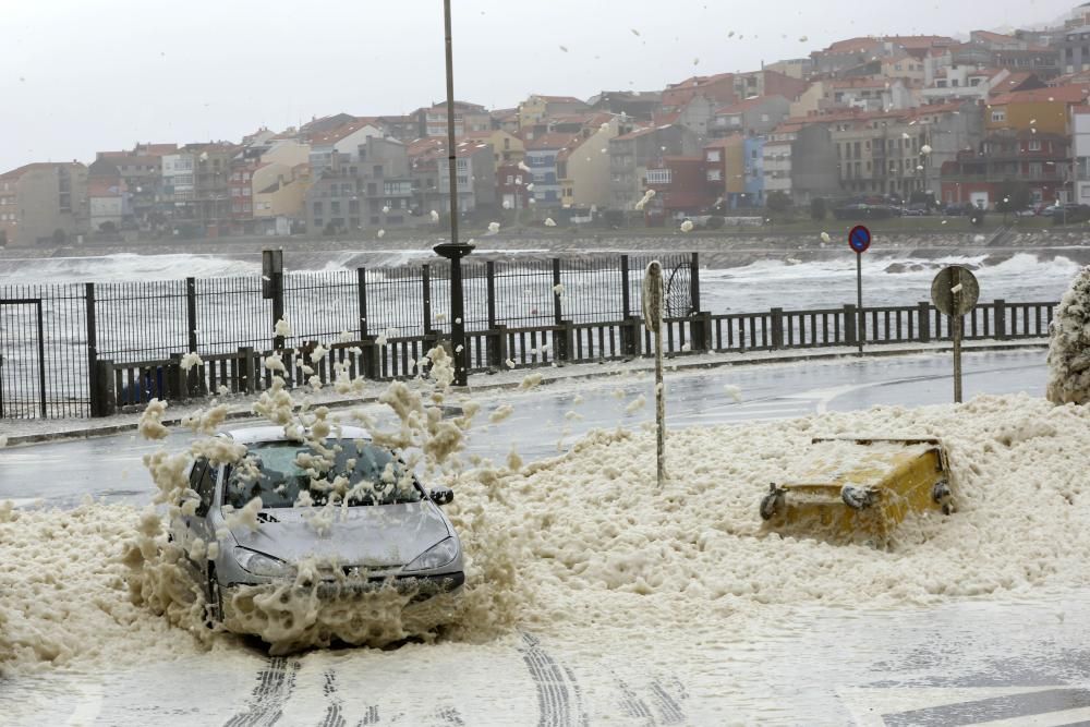 "Félix" desata la fuerza de los mares en la ría de Vigo