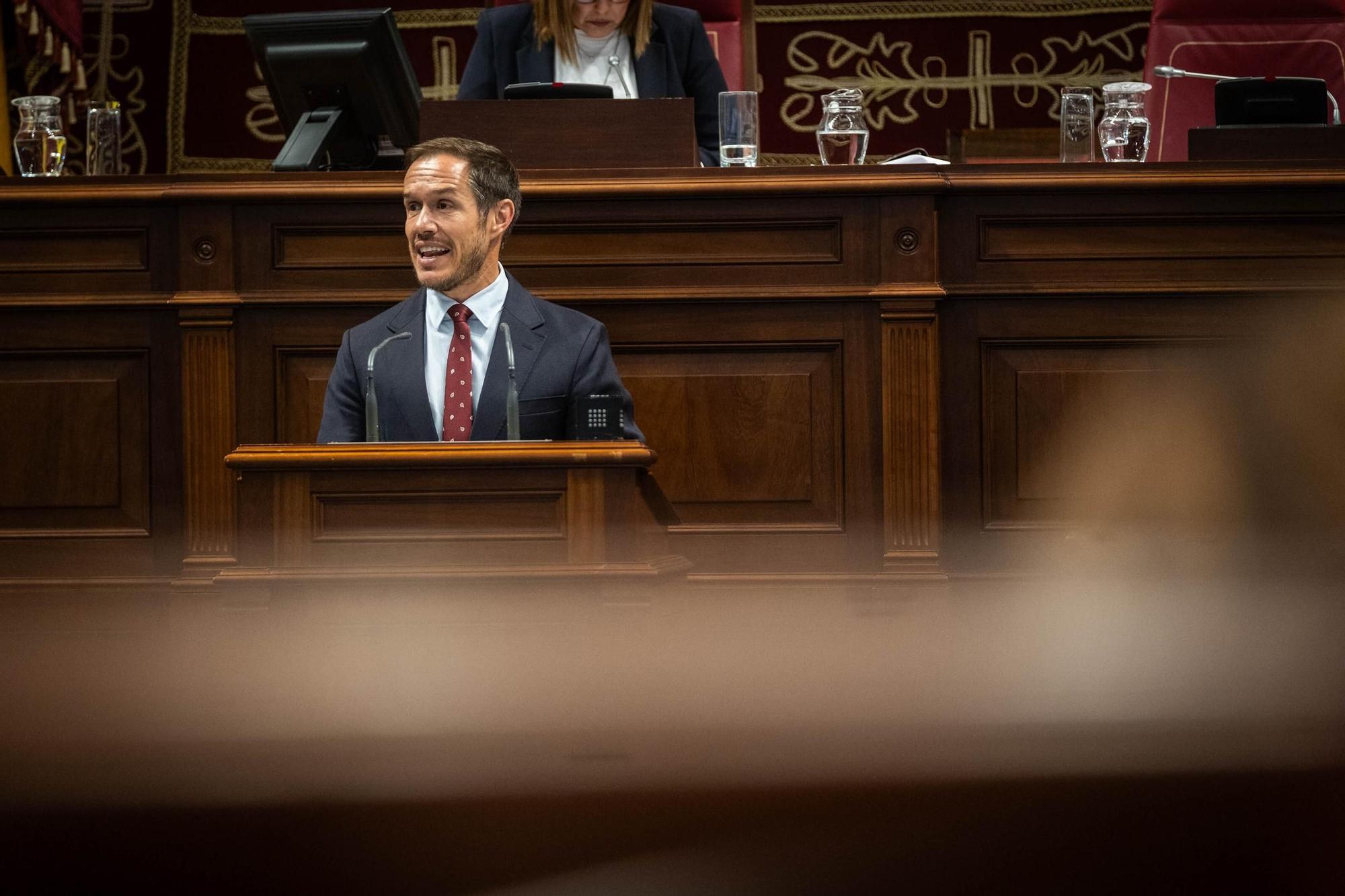 Pleno del Parlamento de Canarias