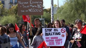 Manifestación de estudiantes de ESO, bachillerato y FP contra el bullying
