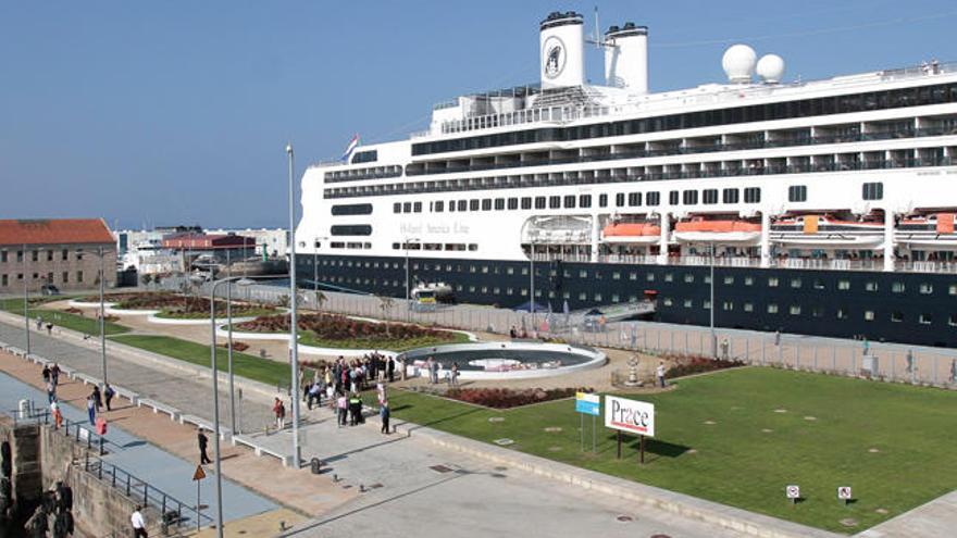 Los nuevos jardines del Puerto, inaugurados hoy.//A. Irago