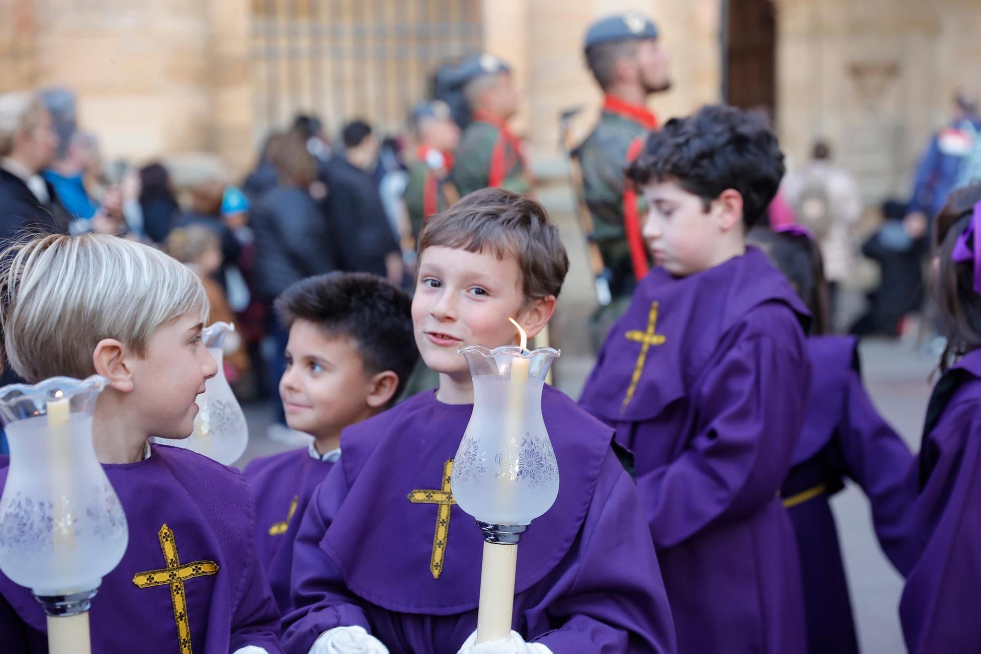 El Señor de Oviedo atrae multitudes: mira las fotos de la procesión del Nazareno