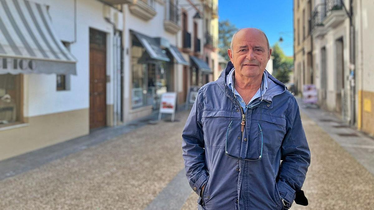 Nacho Fonseca, en el centro de Pola de Siero. | I. G.