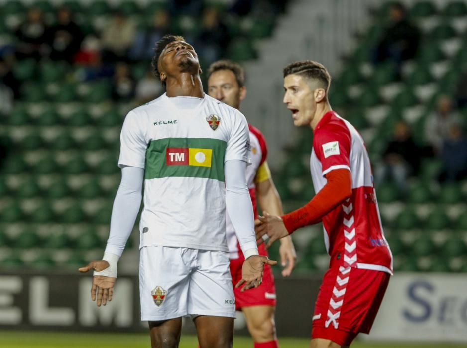 La derrota del Elche ante el Sabadell en imágenes