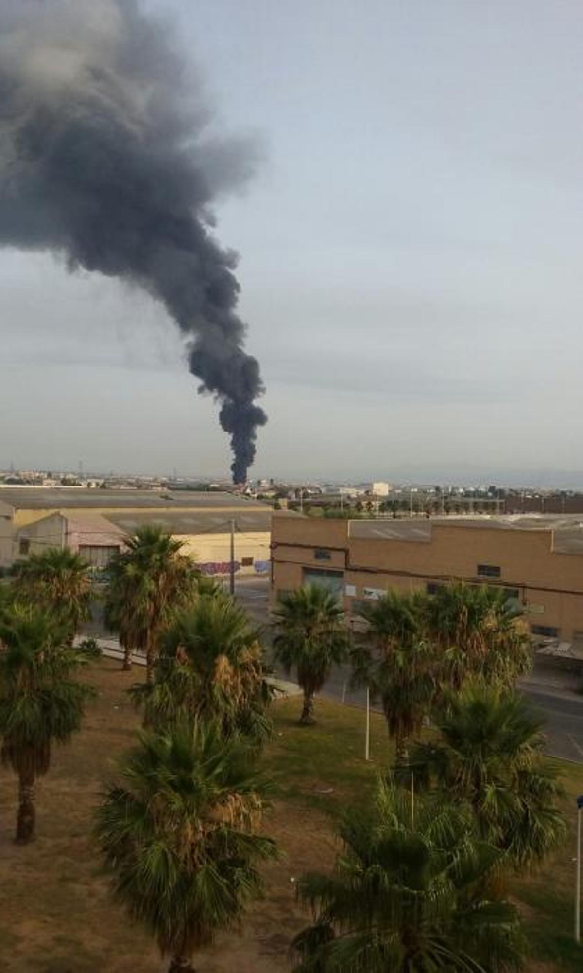 Incendio en una planta de reciclaje de Alboraia