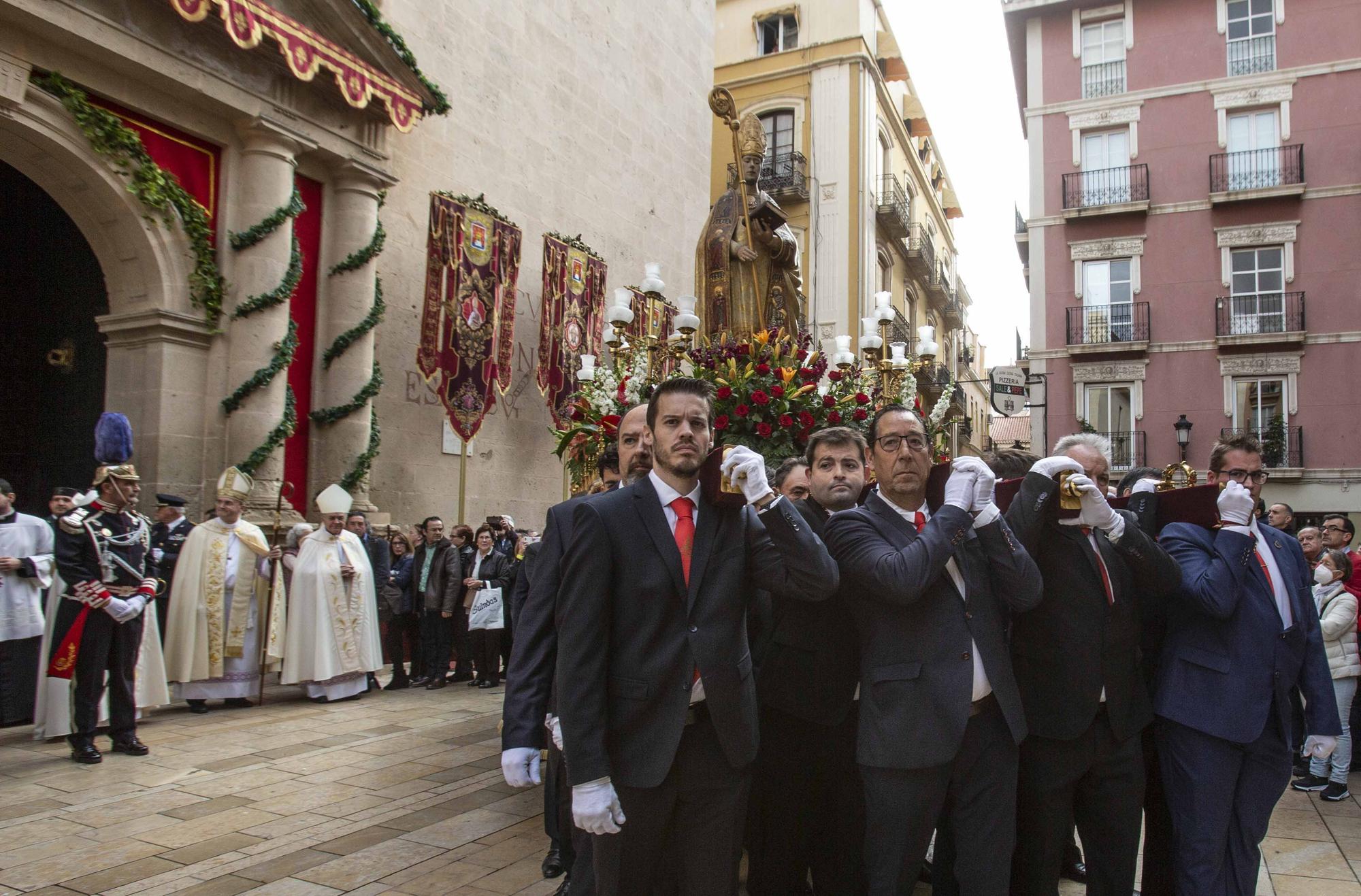 Alicante ha celebrado la festividad de su patrón, San Nicolás, con una misa en la Concatedral de San Nicolás y una procesión