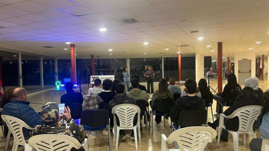 Música y tardeo intercultural en el Novo Mercado