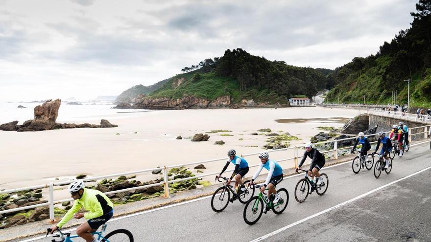 La Asturias Challenge recorrió escenarios de postal del centro occidente asturiano con dos "ramponas" para los más valientes