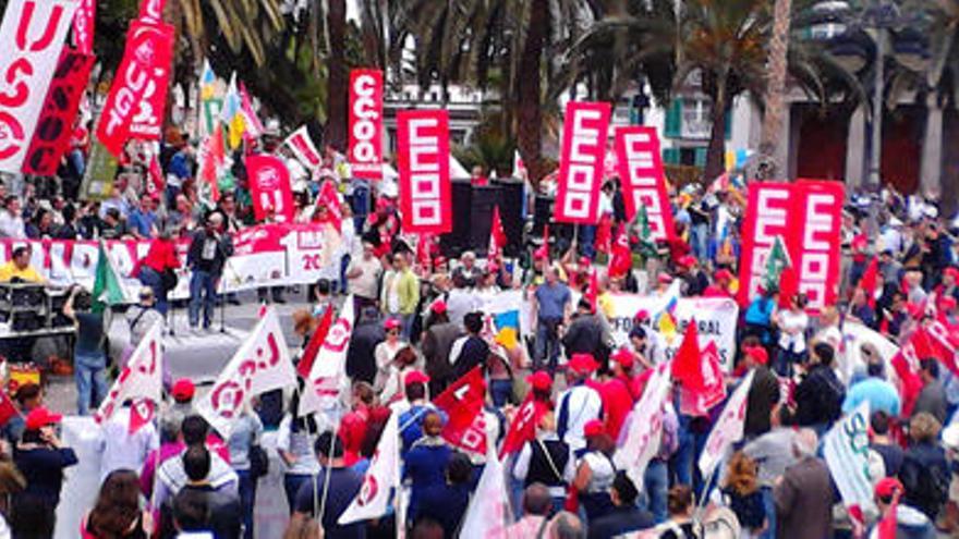 Manifestación en la Plaza de la Feria en la capital grancanaria