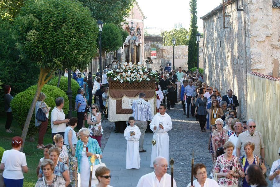 La procesión del Carmen toma el casco antiguo