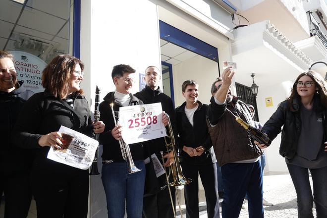 La Agrupació Musical Cultural de Teulada celebra su cuarto premio en esta lotería de Navidad