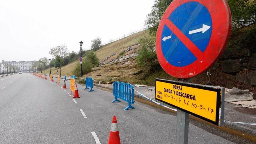 Vallado del argayo del entorno del Tartiere ayer.