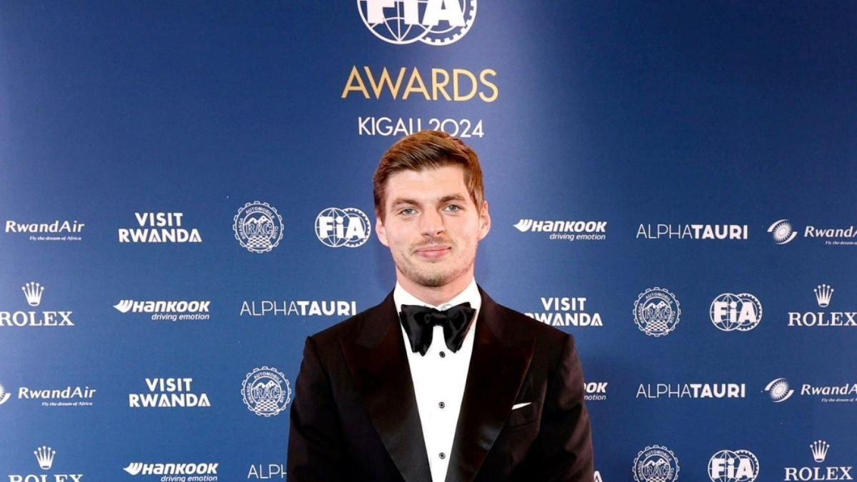 Verstappen en la gala de la FIA en Ruanda