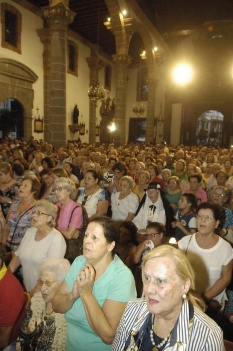 BAJADA DE LA VIRGEN DEL PINO DE SU CAMERIN