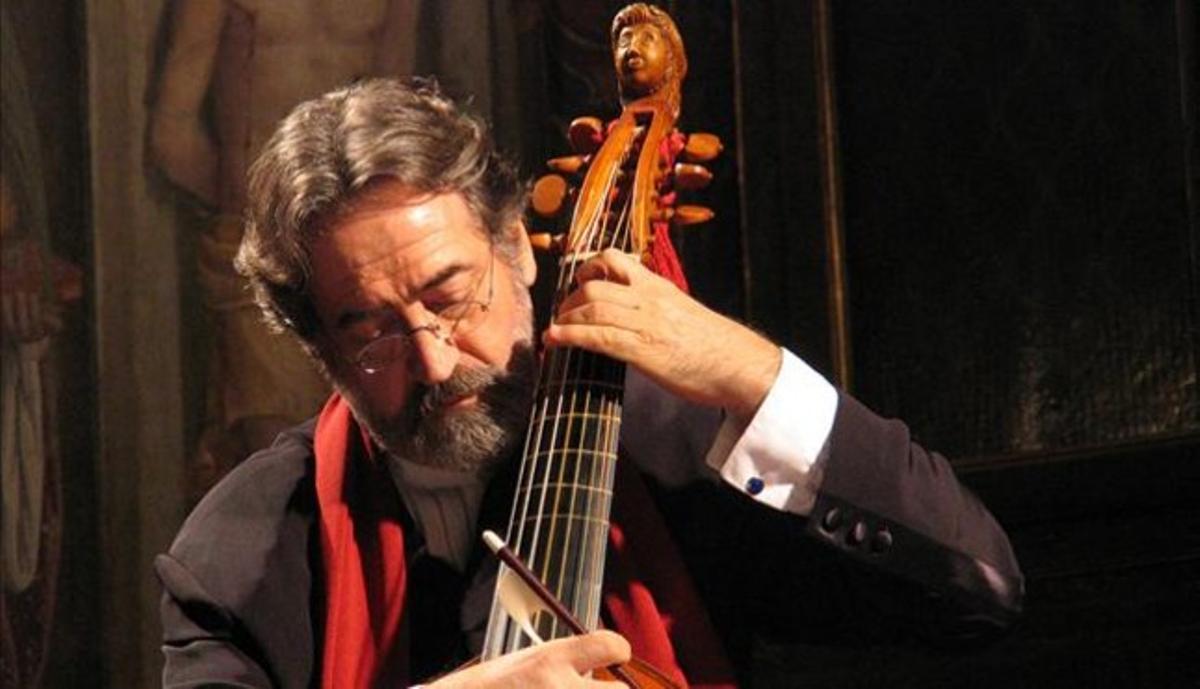 Jordi Savall, cèlebre violagambista, durant una de les seves actuacions.