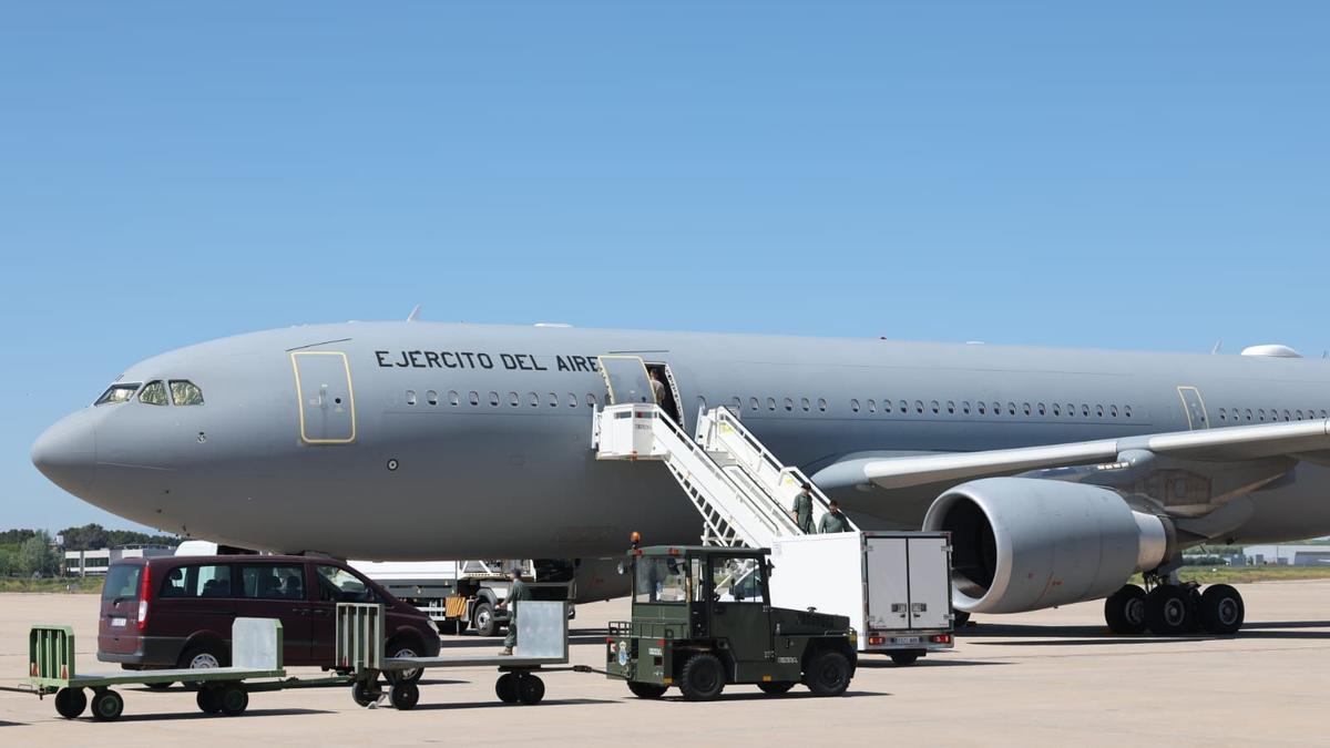 Este es el avión que trajo a Álex García Galas de vuelta a España