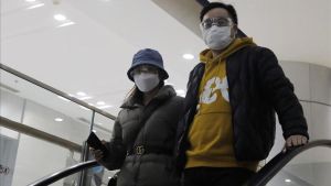 zentauroepp52534410 beijing  china   28 02 2020   people wear protective masks a200228124919