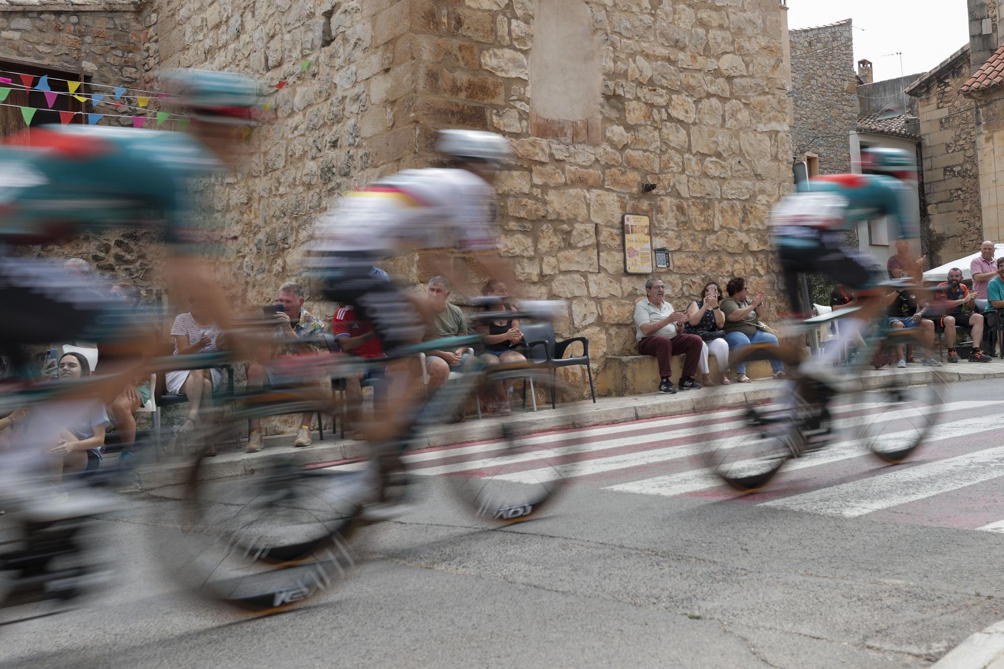 Las imágenes de la etapa de la Vuelta a España entre Morella y Borriana