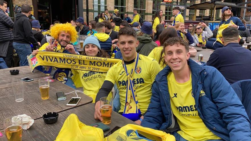 Ambientazo de fútbol durante toda la jornada en la ciudad británica.