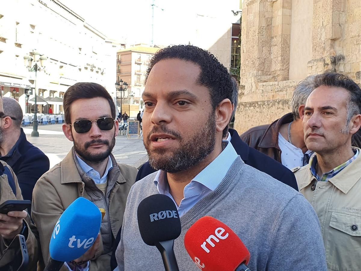El secretario general de Vox, Ignacio Garriga, en su visita a Segovia.