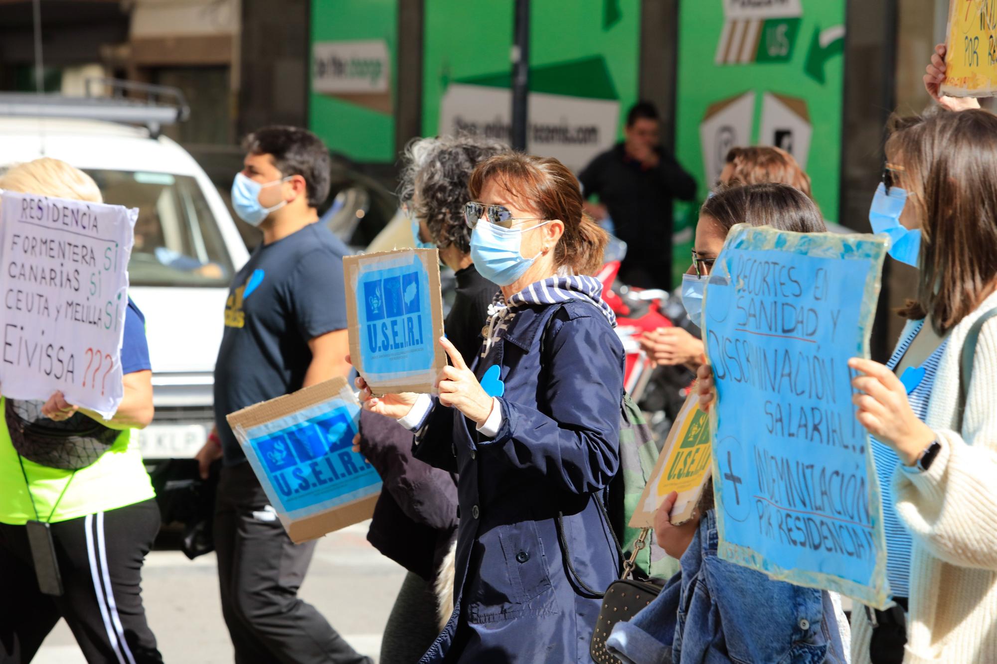 Manifestación de sanitarios por el plus de residencia en Ibiza