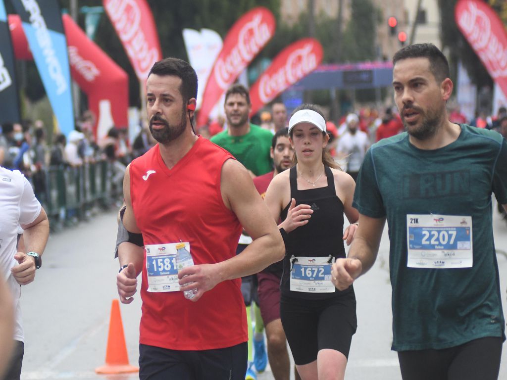 Llegada y podios de la 10k, la media maratón y la maratón de Murcia (I)