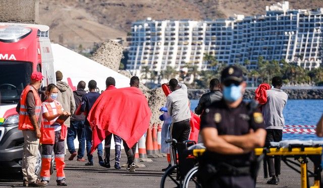 Llegada de Guardamar Caliope a Arguineguín con inmigrantes a bordo