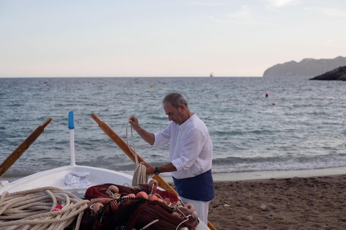 El Portús recrea su origen con el arte marinero de la jábega El Portús recrea su origen con el arte marinero de la jábega