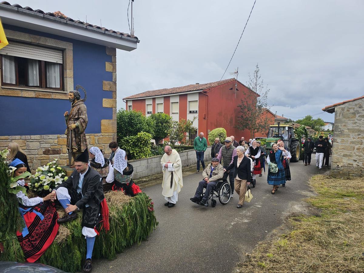 En imágenes: devoción en Lluces (Colunga) por San Isidro