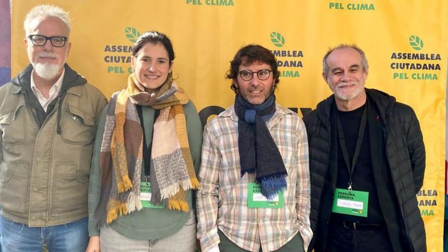 Los expertos en la Asamblea Ciudadana, ayer.