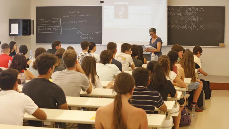 Més de 560 estudiants gironins s’examinen de la selectivitat de setembre