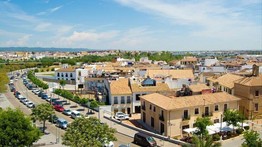 El Campo de la Verdad de Córdoba se niega a ser «el aparcamiento de la ciudad»