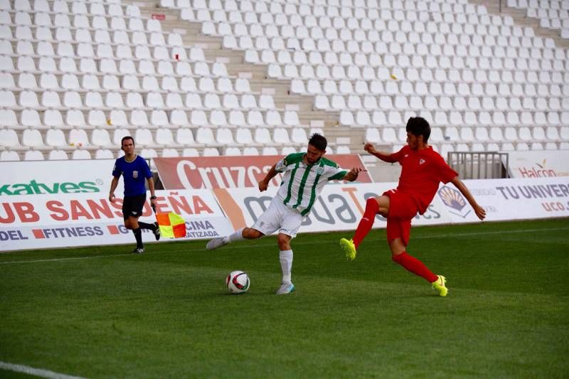 Victoria del Córdoba B ante el Sevilla en imágenes